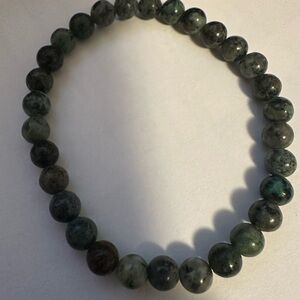 Green Stone Beaded Bracelet Stretch Design